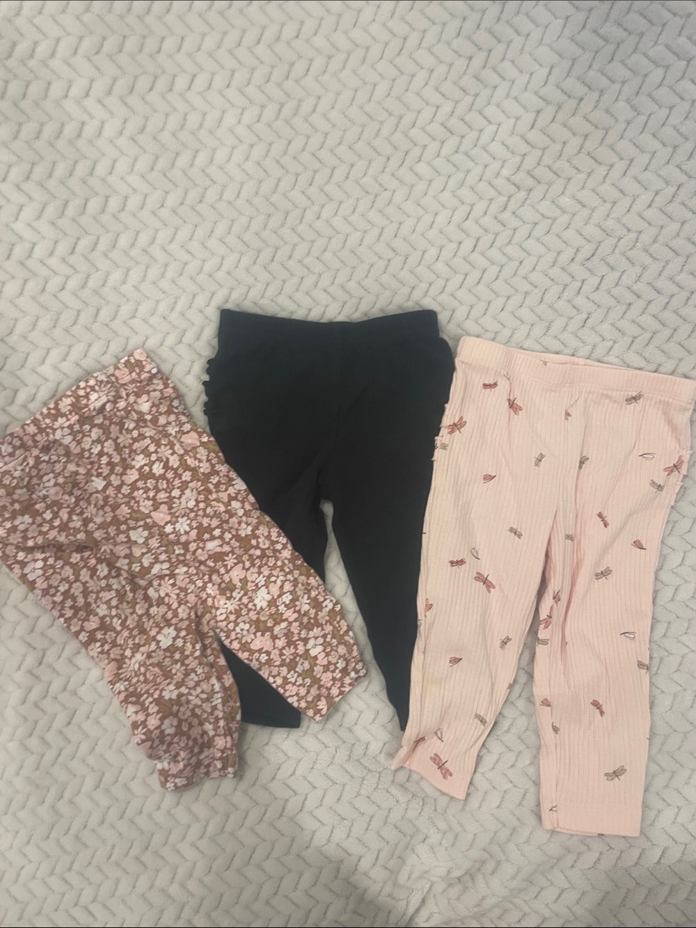 3 pack of 9 month bottoms